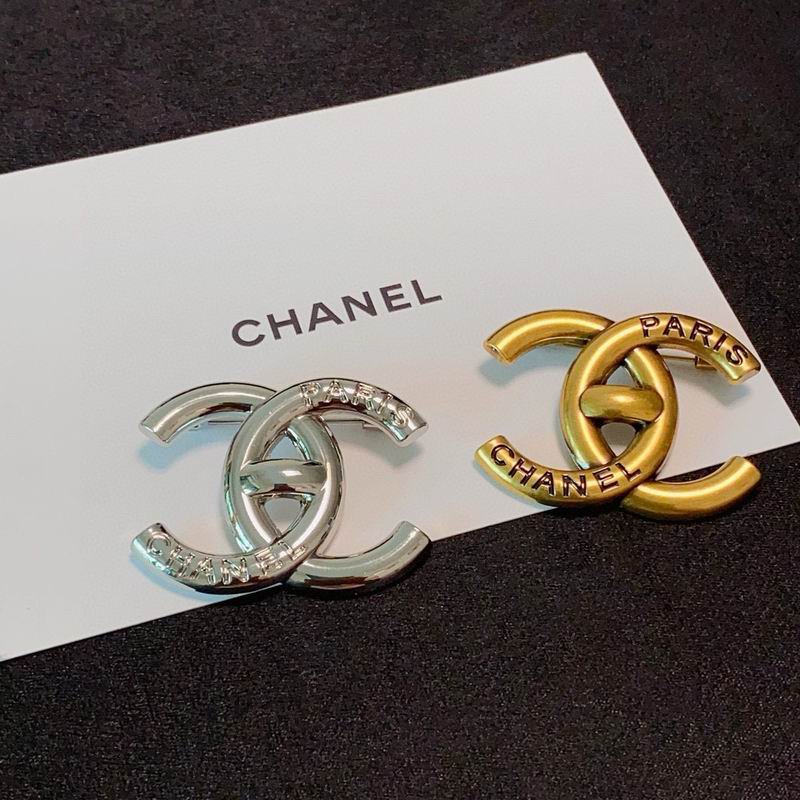 Chanel Brooch 03yxs314